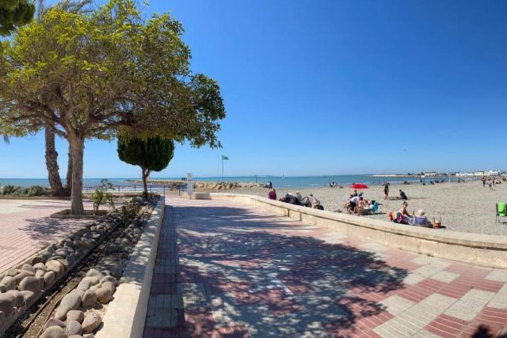 Apartamento Playa Levante Santa Pola Luaran gambar